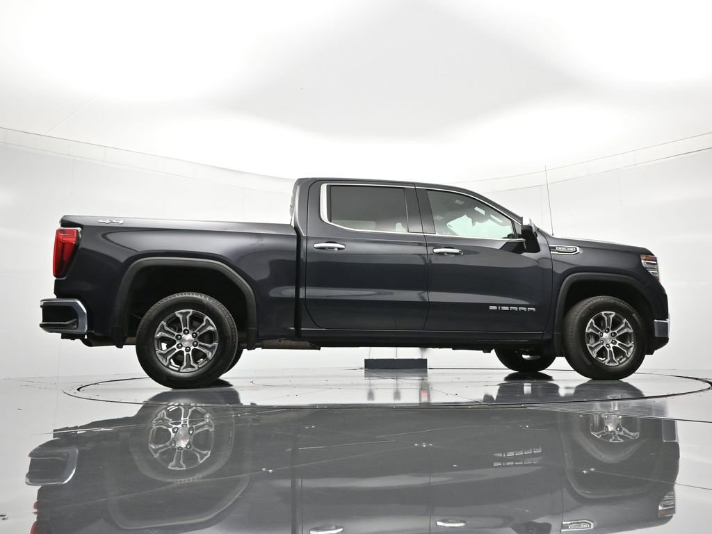 2025 GMC Sierra 1500 SLT - Photo 40