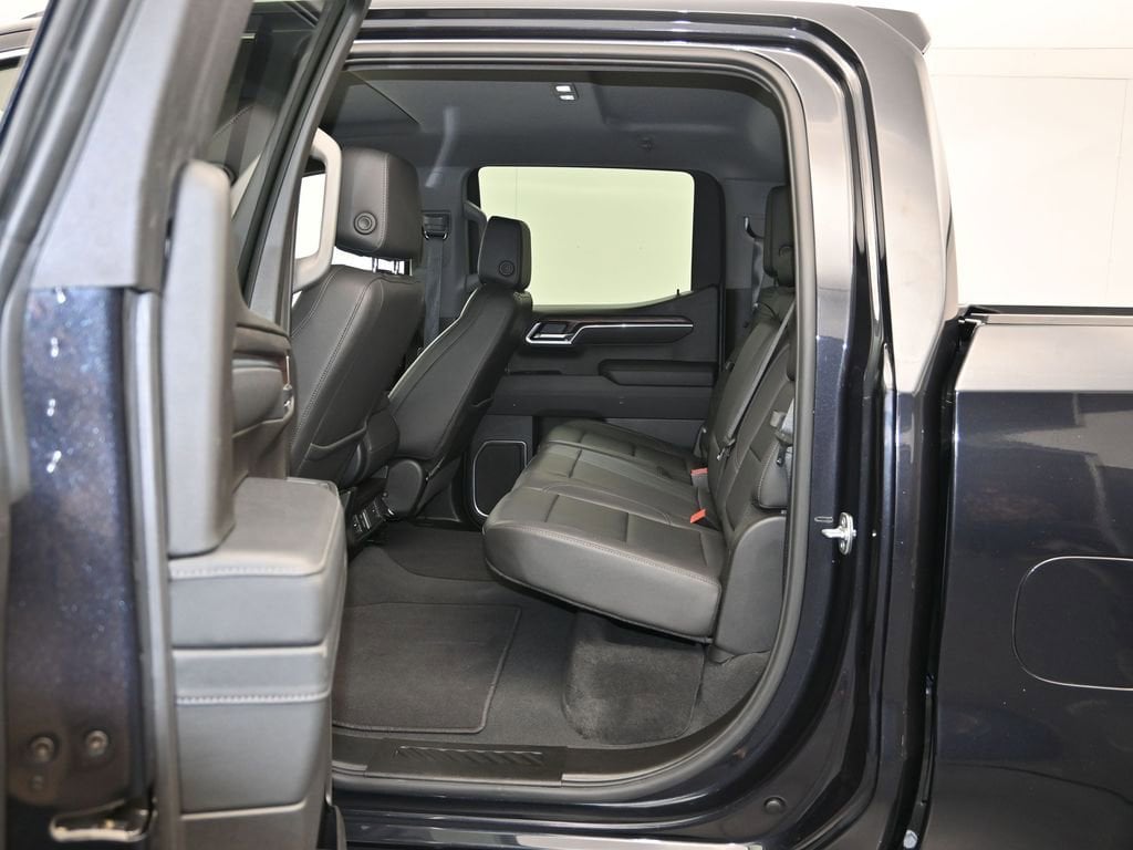 2025 GMC Sierra 1500 SLT - Photo 22