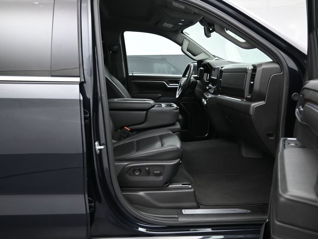 2025 GMC Sierra 1500 SLT - Photo 27