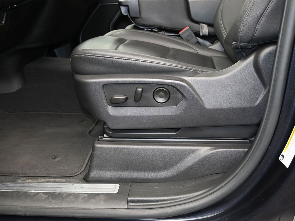 2025 GMC Sierra 1500 SLT - Photo 21