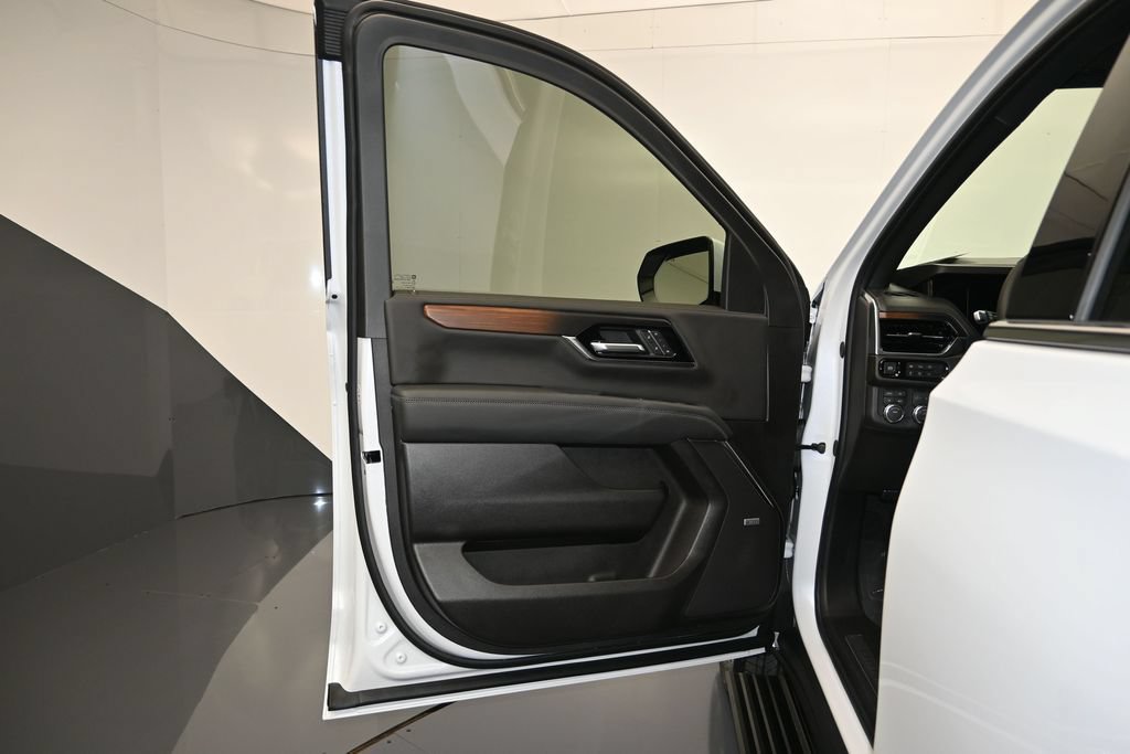 2026 GMC Yukon XL Denali - Photo 10