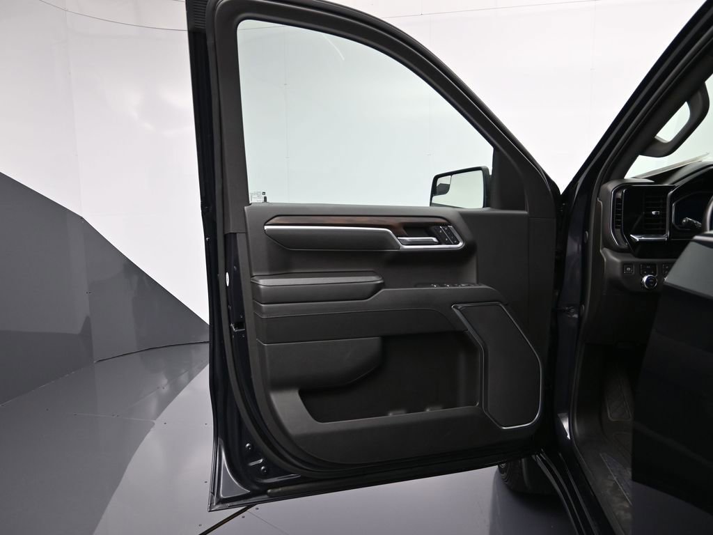 2025 GMC Sierra 1500 SLT - Photo 10