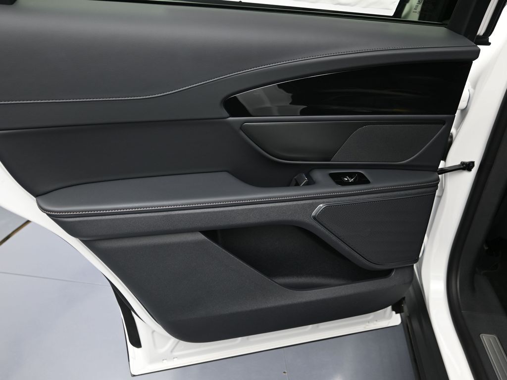 2026 Lincoln Nautilus Premiere - Photo 28