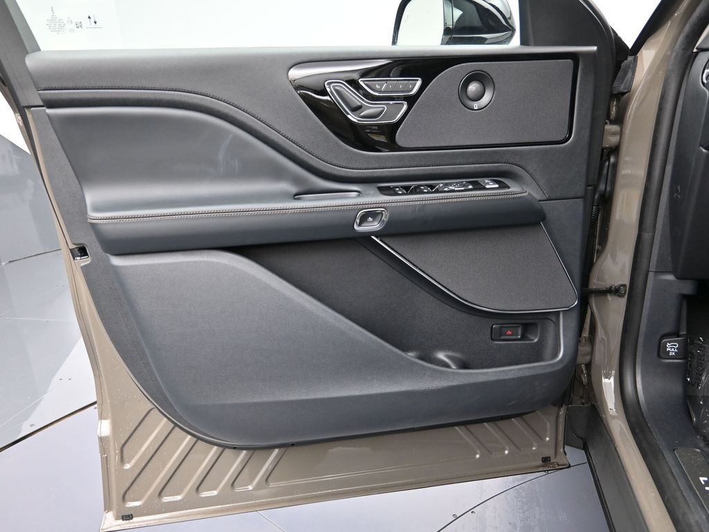 2025 Lincoln Aviator Reserve - Photo 10