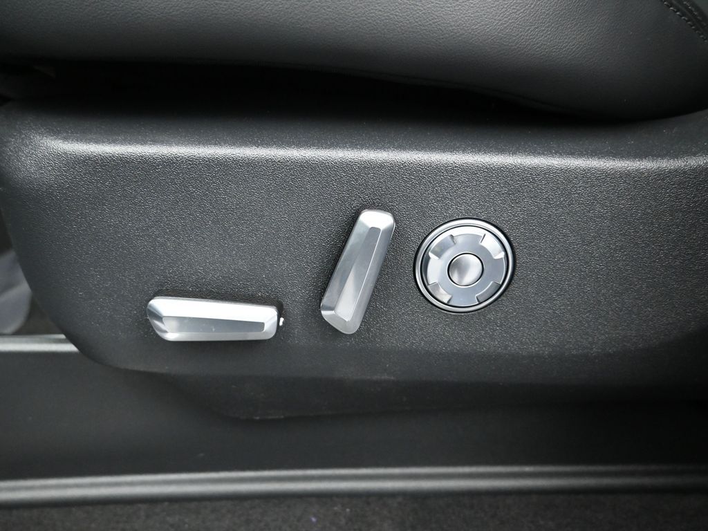 2026 Lincoln Navigator Premiere L - Photo 11