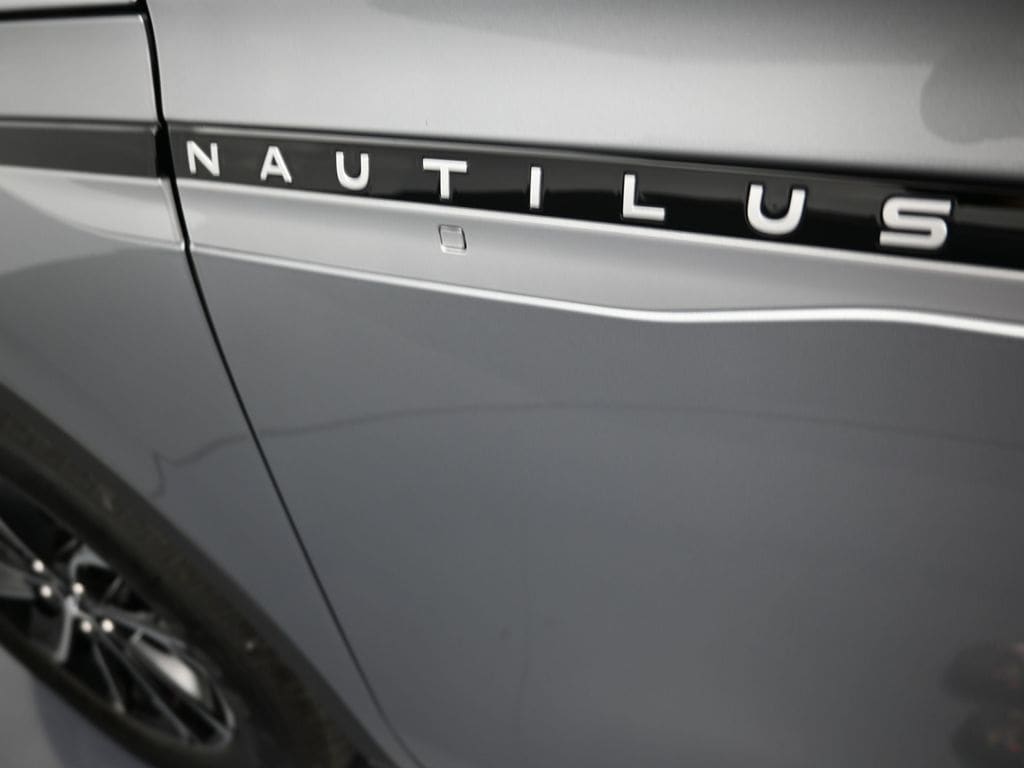 2026 Lincoln Nautilus Premiere - Photo 10