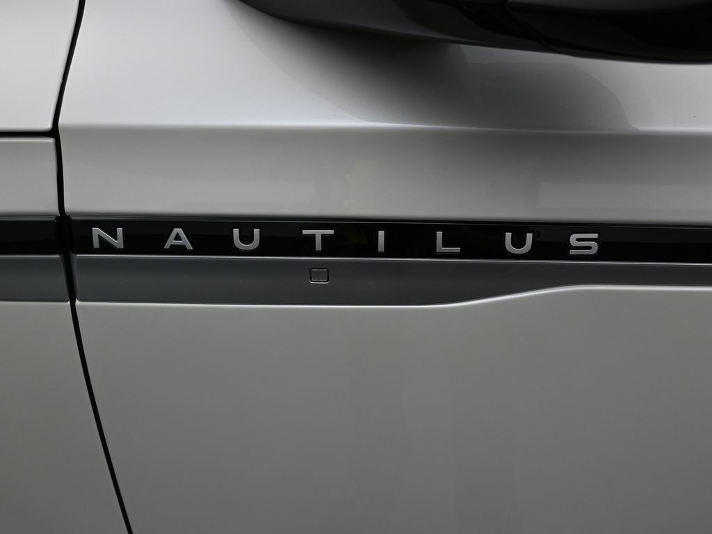 2026 Lincoln Nautilus Premiere - Photo 10