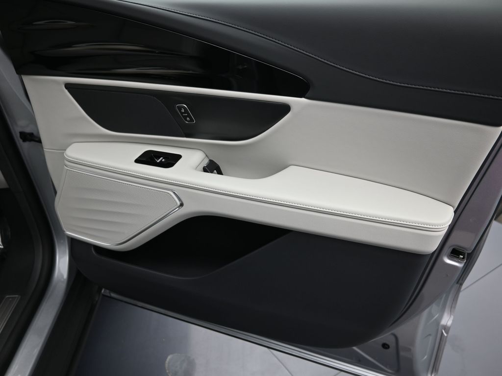 2026 Lincoln Nautilus Premiere - Photo 36