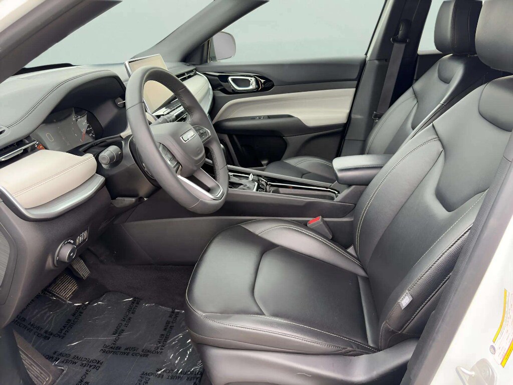 2025 Jeep Compass Limited - Photo 18