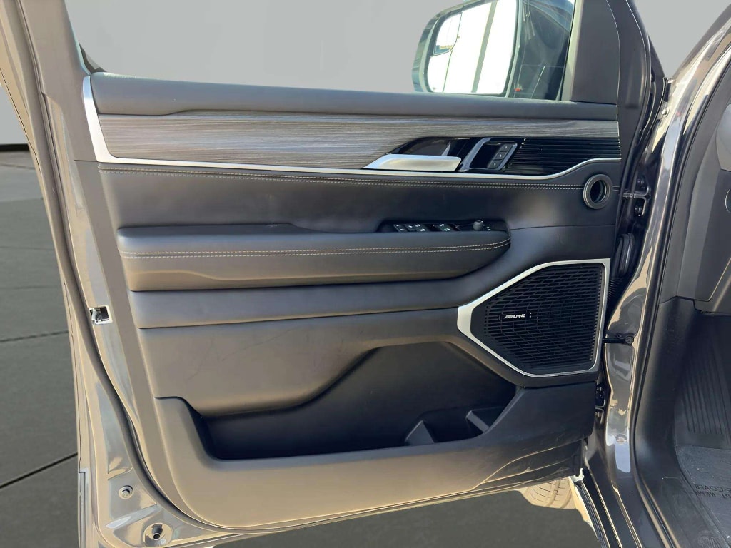 2024 Jeep Wagoneer Series III - Photo 38