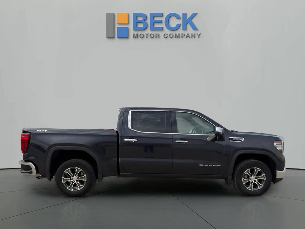 2026 GMC Sierra 1500 SLT - Photo 10