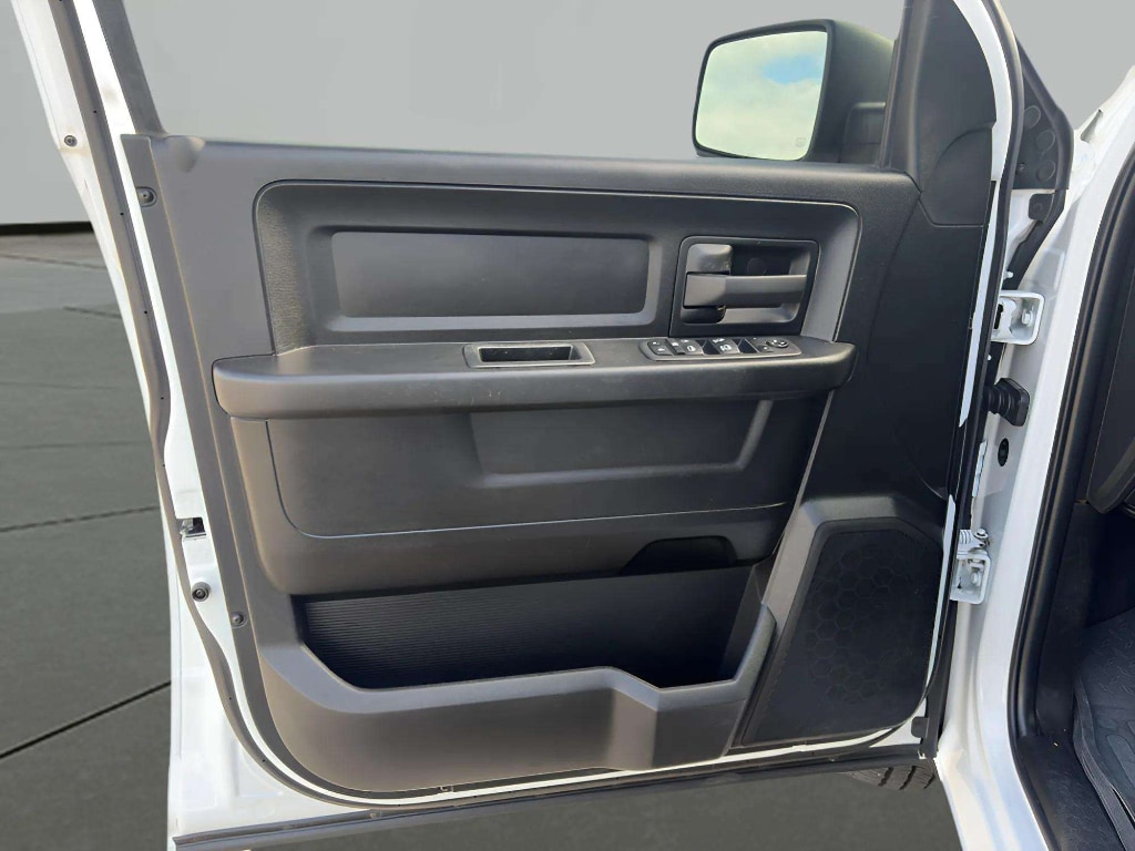 2023 RAM Ram 1500 Classic Express - Photo 28