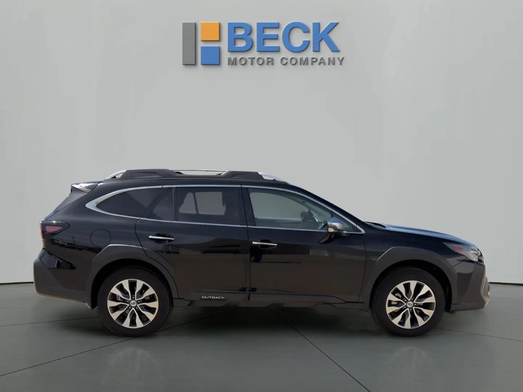 2025 Subaru Outback Touring XT's photo
