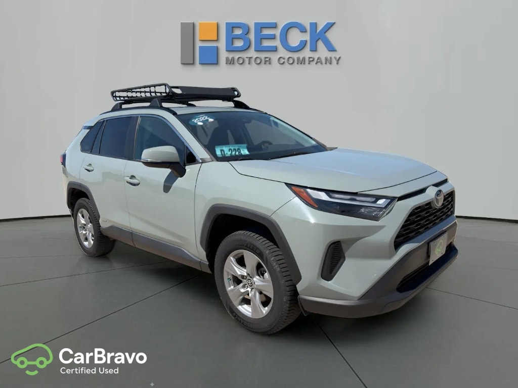 2022 Toyota RAV4 Hybrid XLE