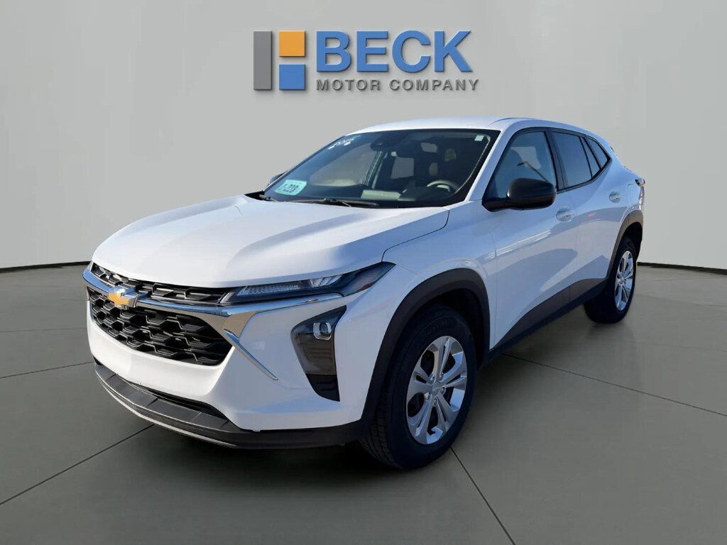 Used 2025 Chevrolet Trax LS SUV