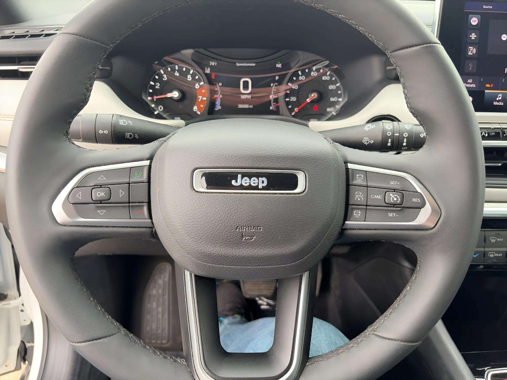2025 Jeep Compass Limited - Photo 22