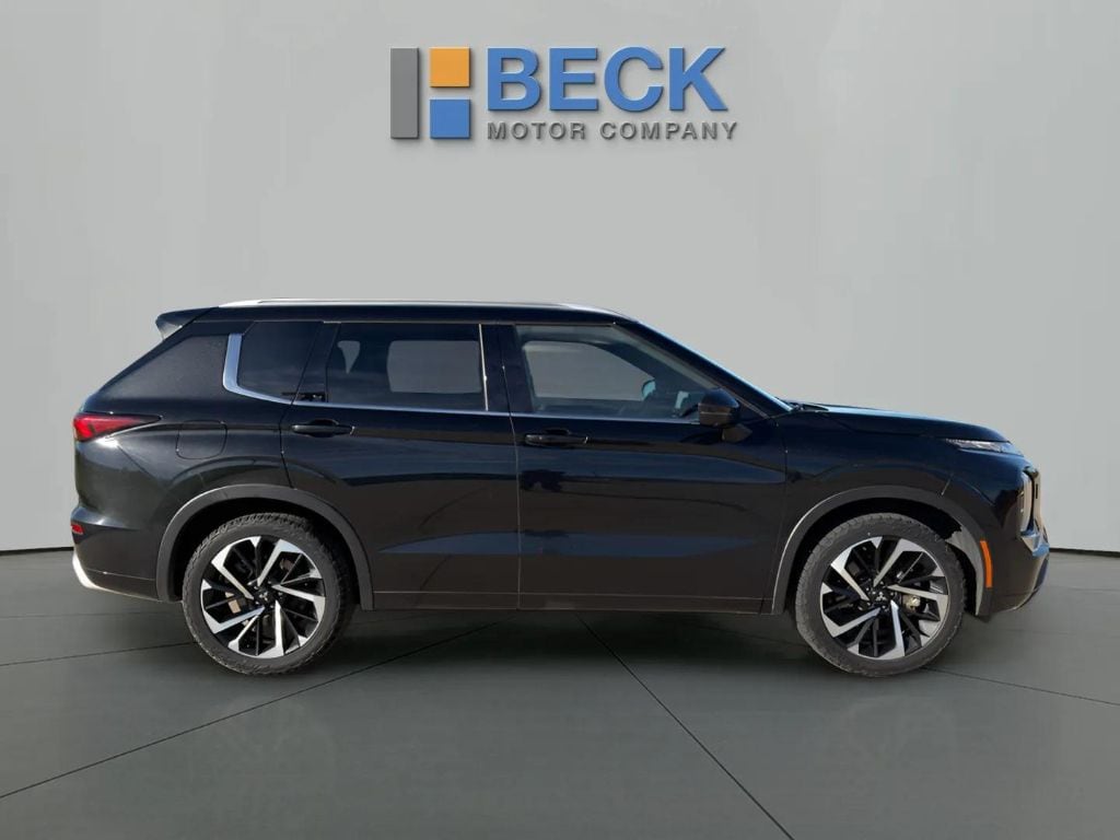 Used 2022 Mitsubishi Outlander SEL CUV