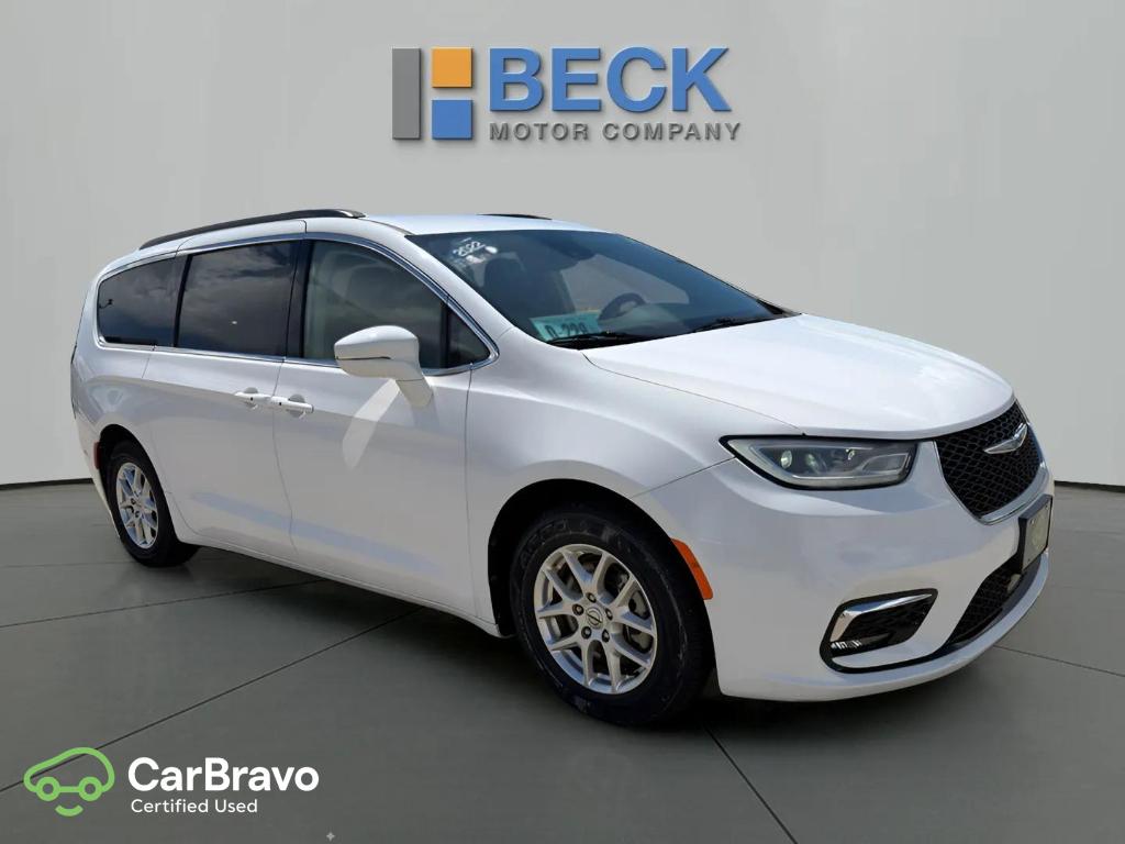 2022 Chrysler Pacifica Touring L's photo