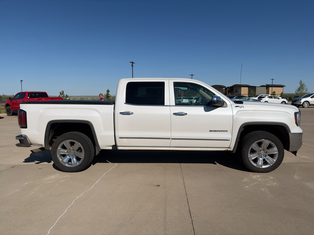 2018 GMC Sierra 4WD Crew Cab Short Box SLT's photo