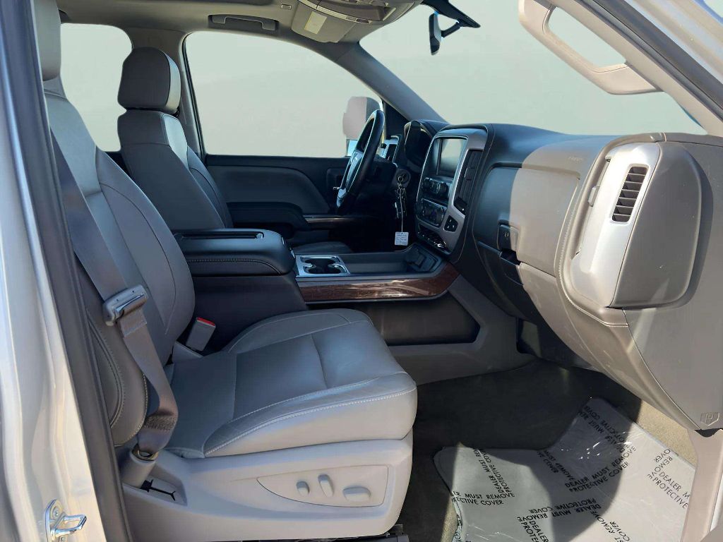 2017 GMC Sierra 1500 SLT - Photo 9