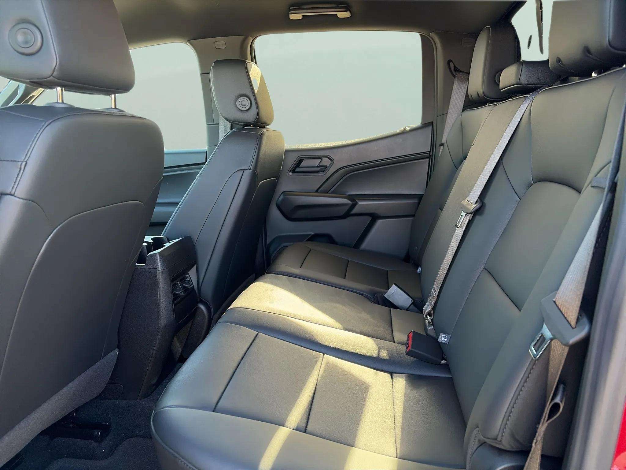 2026 Chevrolet Colorado Trail Boss - Photo 14