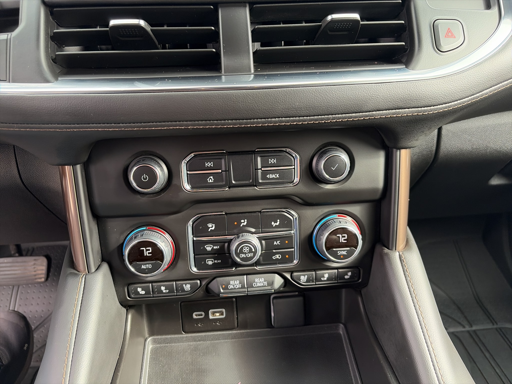 2024 Chevrolet Suburban High Country - Photo 32