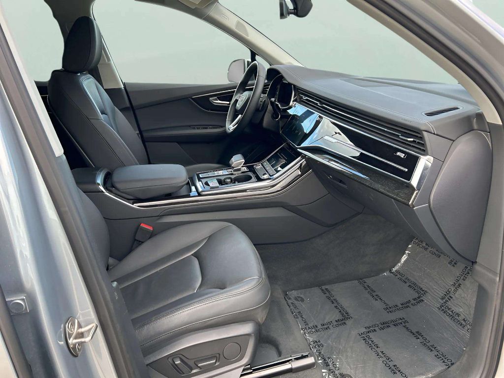 2024 Audi Q7 Premium Plus - Photo 9