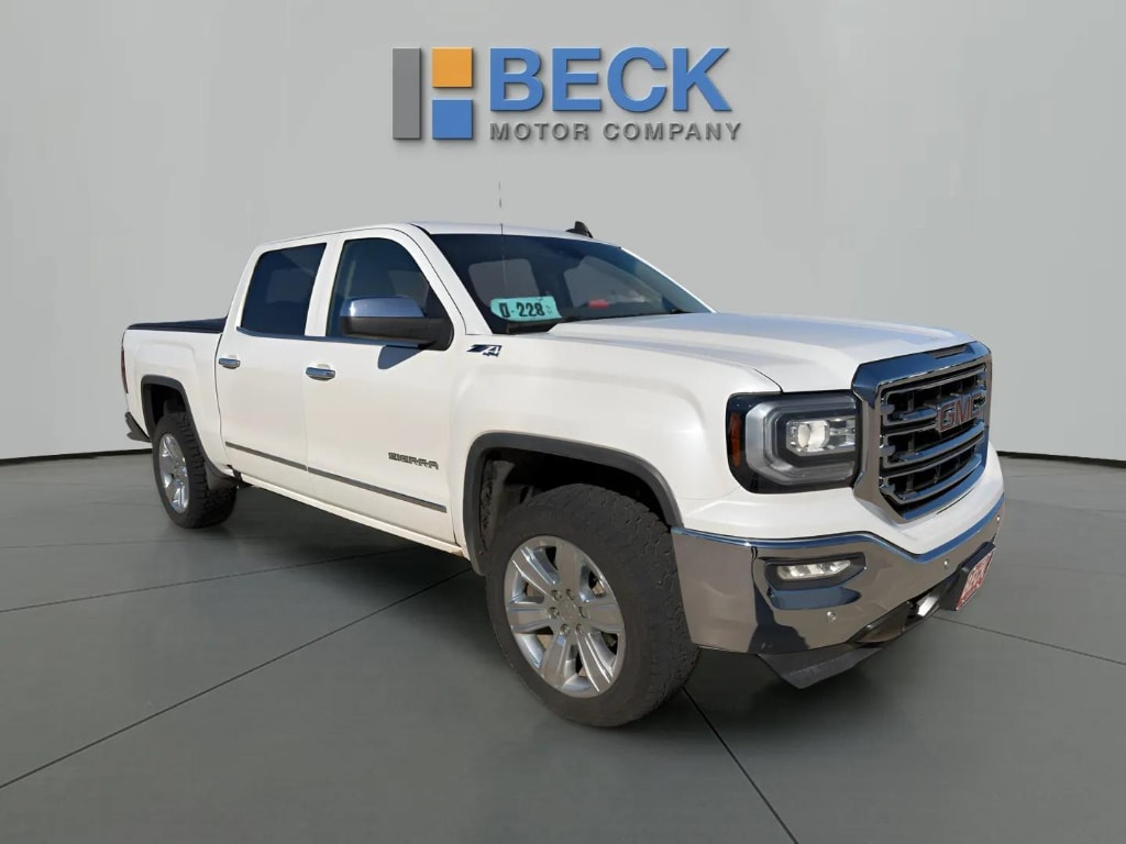 2018 GMC Sierra 4WD Crew Cab Short Box SLT's photo