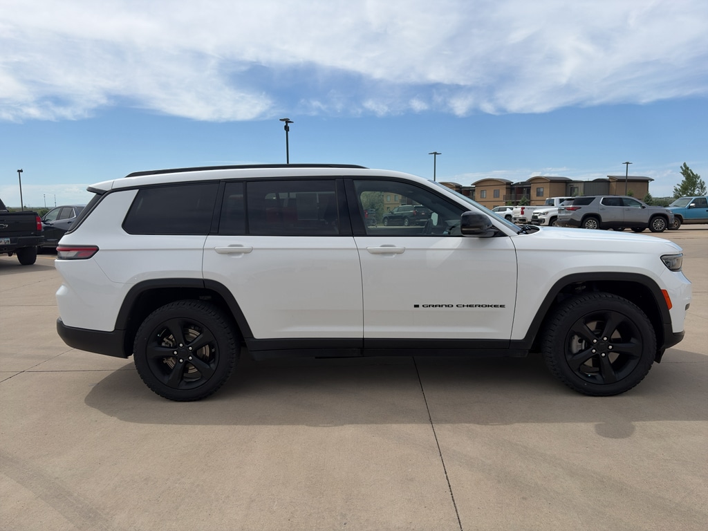 2023 Jeep Grand Cherokee L Altitude 4x4's photo
