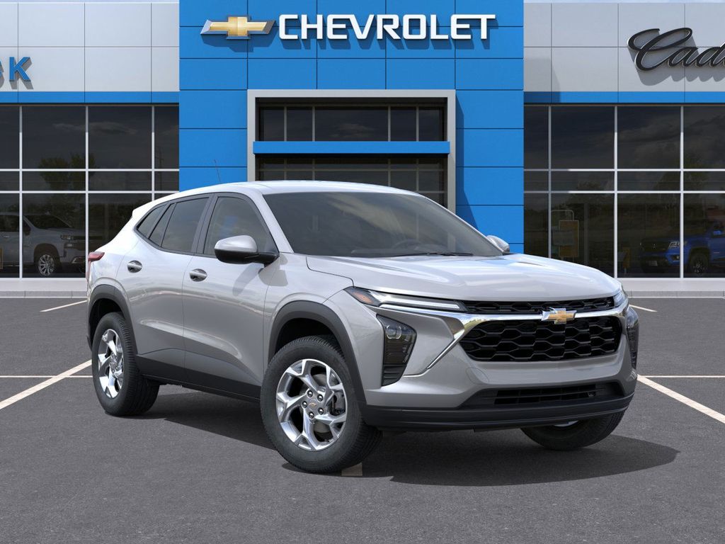 2026 Chevrolet Trax LS - Photo 7