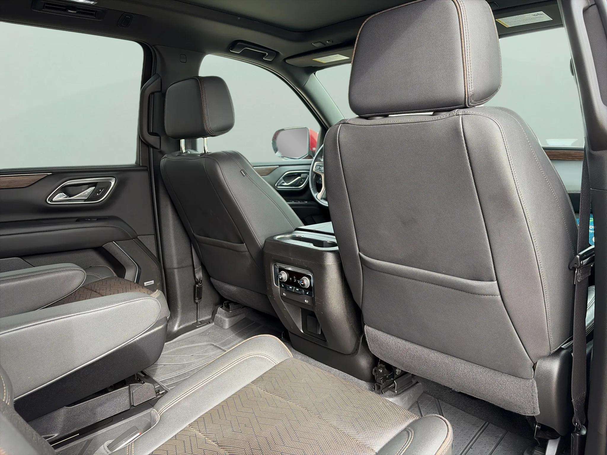2024 Chevrolet Suburban High Country - Photo 18