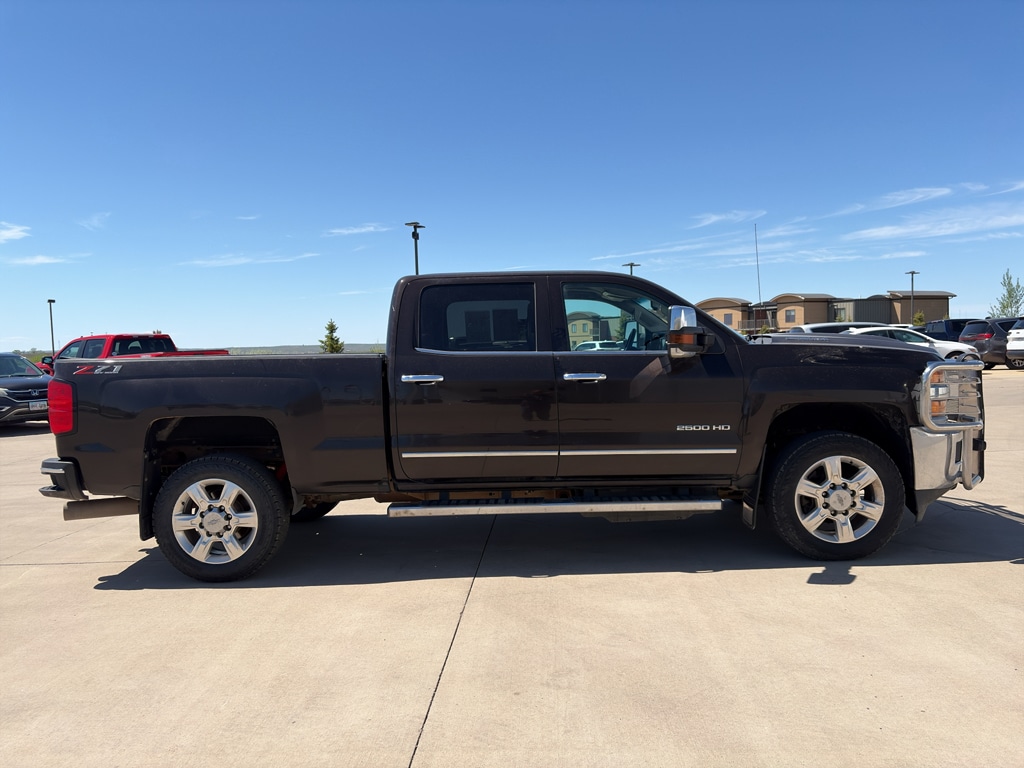 2019 Chevrolet Silverado HD LTZ 4WD Crew Cab Standard Box's photo