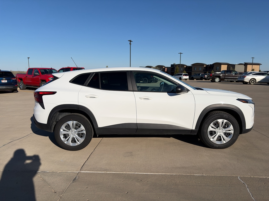 2025 Chevrolet Trax LS