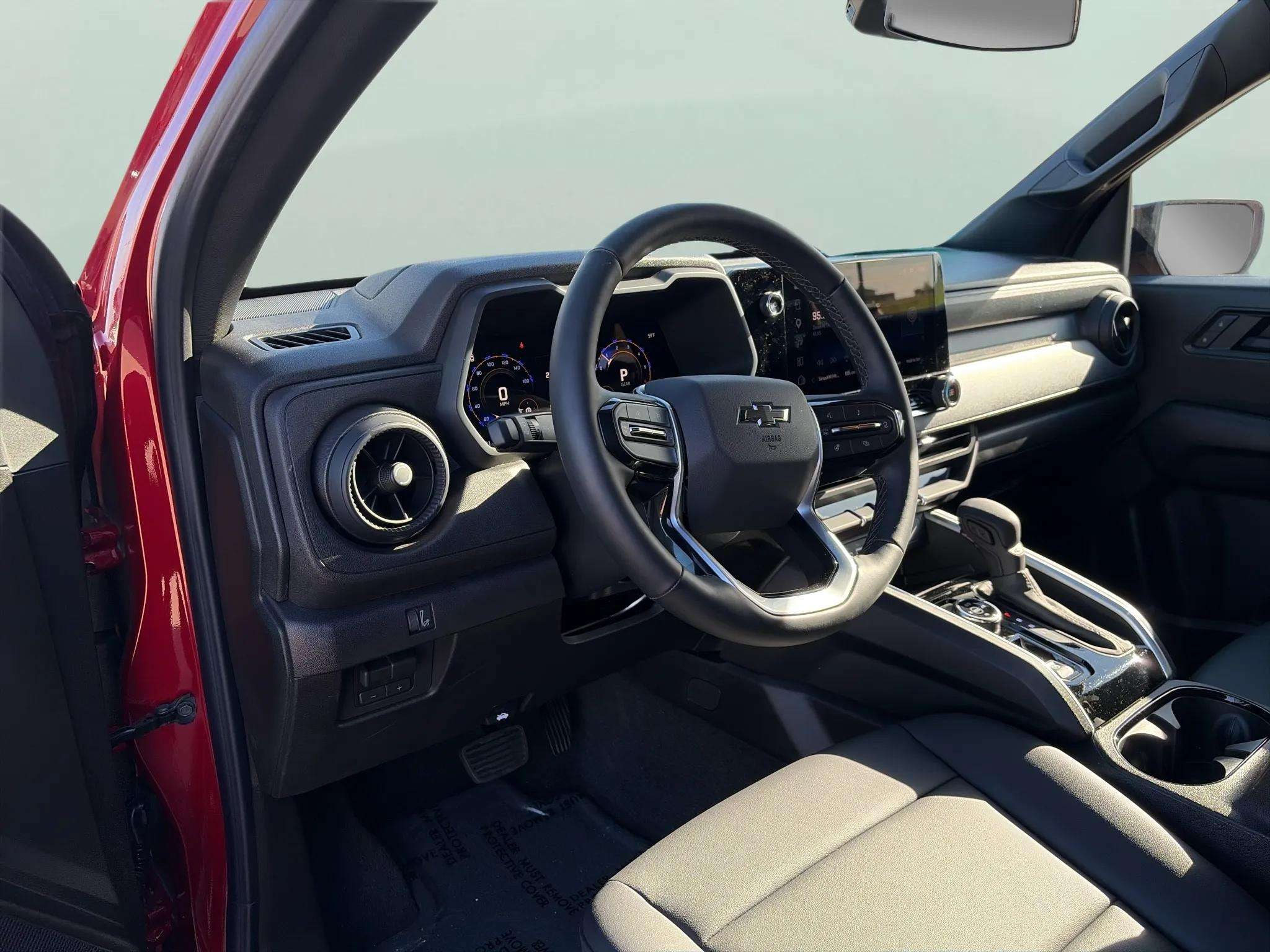 2026 Chevrolet Colorado Trail Boss - Photo 18