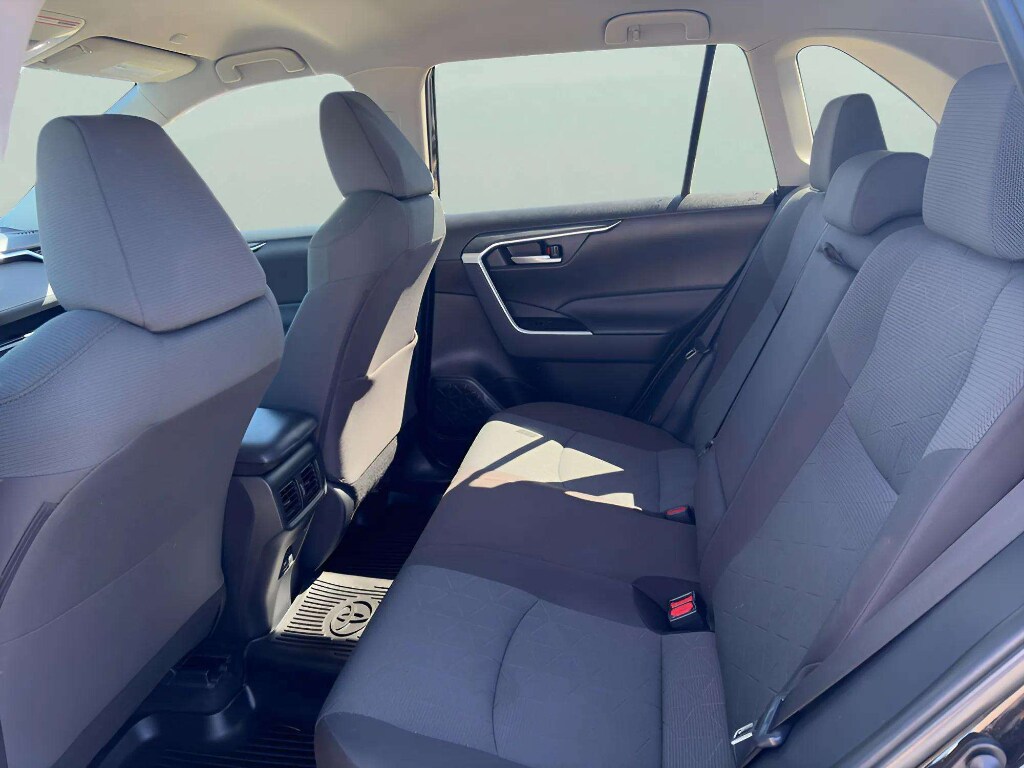 2023 Toyota RAV4 XLE - Photo 15