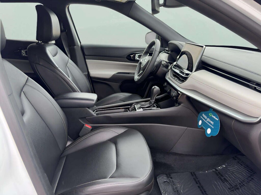 2025 Jeep Compass Limited - Photo 11