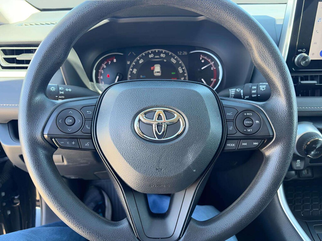 2023 Toyota RAV4 XLE - Photo 21