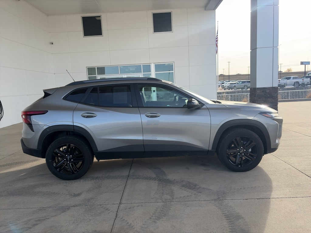 2025 Chevrolet Trax Activ's photo