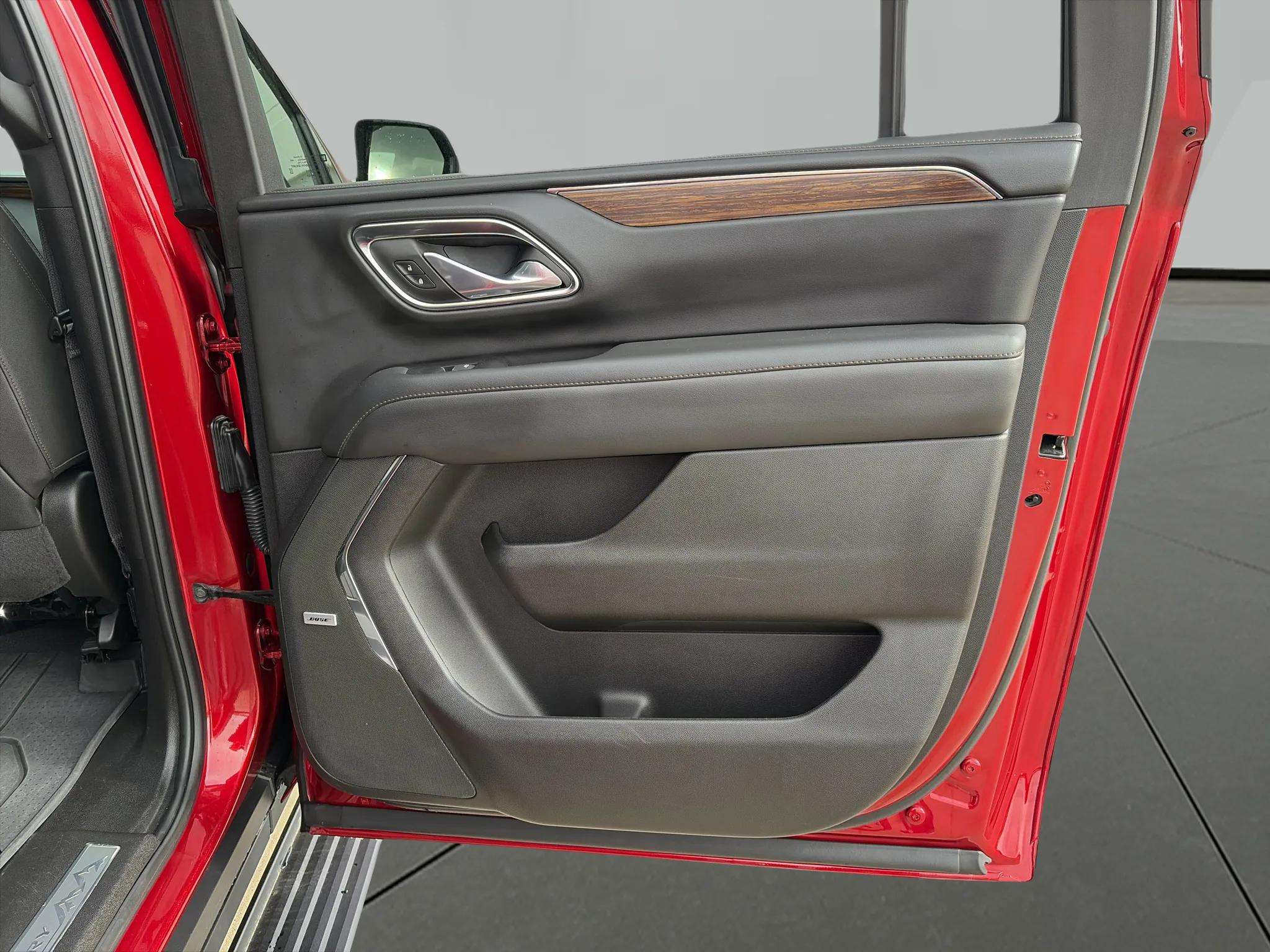 2024 Chevrolet Suburban High Country - Photo 19