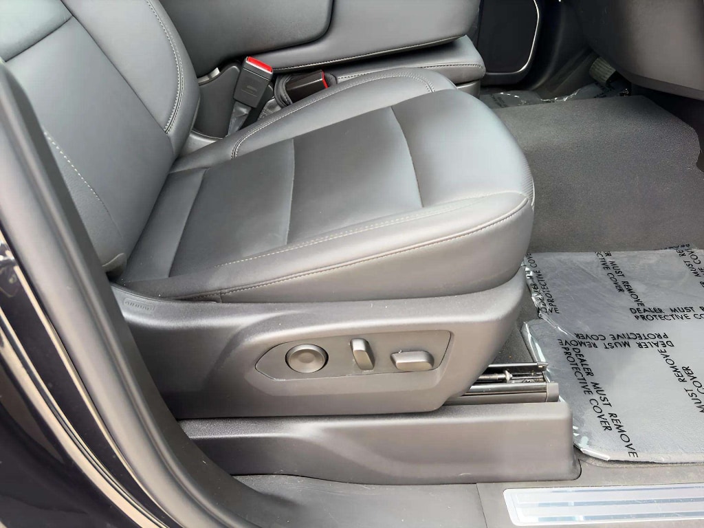2026 GMC Sierra 1500 SLT - Photo 13