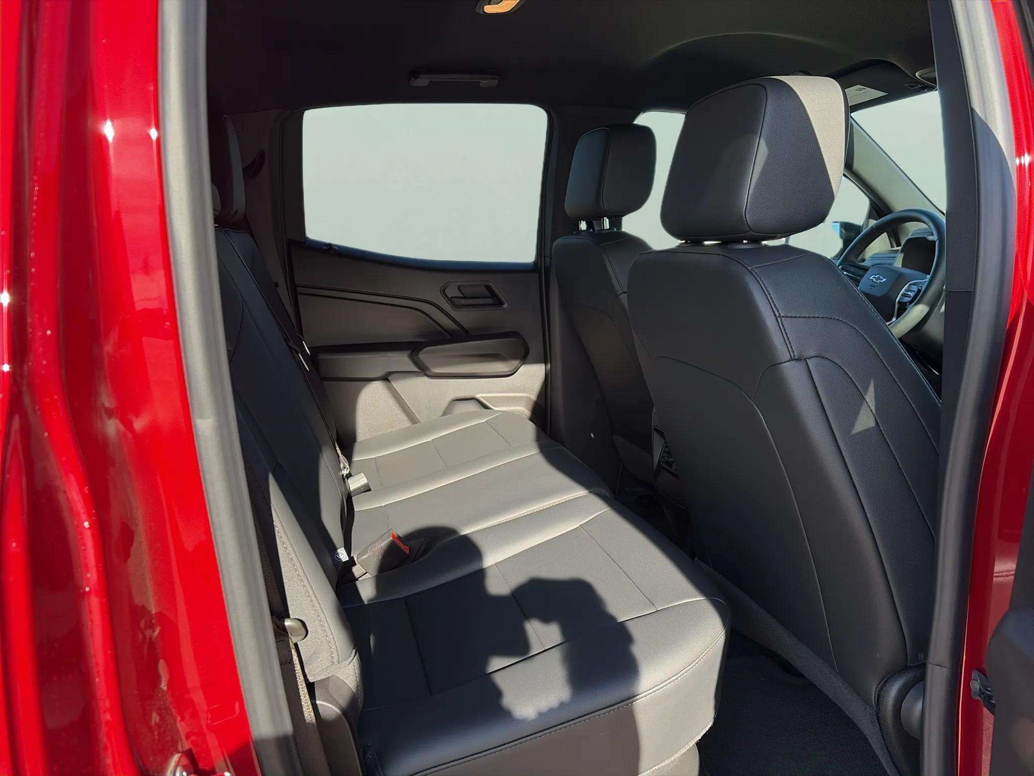 2026 Chevrolet Colorado Trail Boss - Photo 12