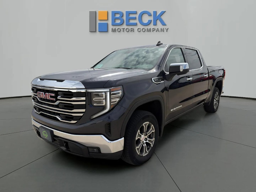 2026 GMC Sierra 1500 SLT - Photo 4