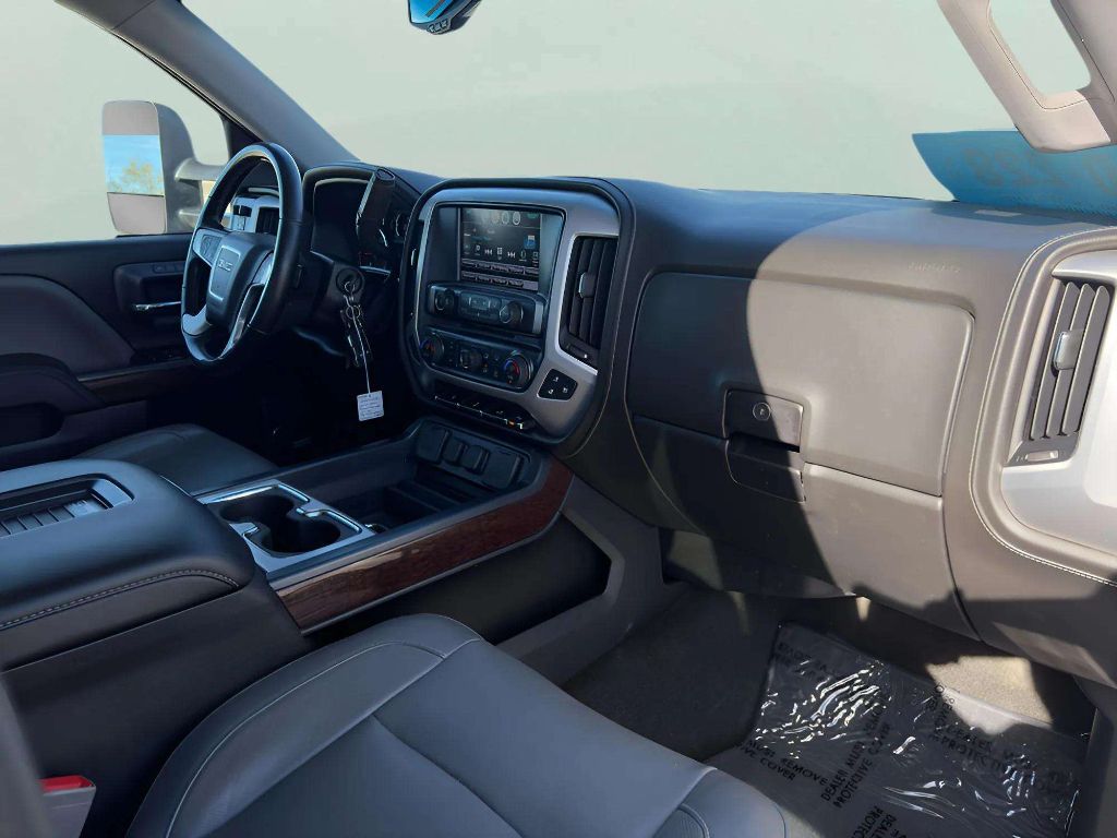 2017 GMC Sierra 1500 SLT - Photo 13