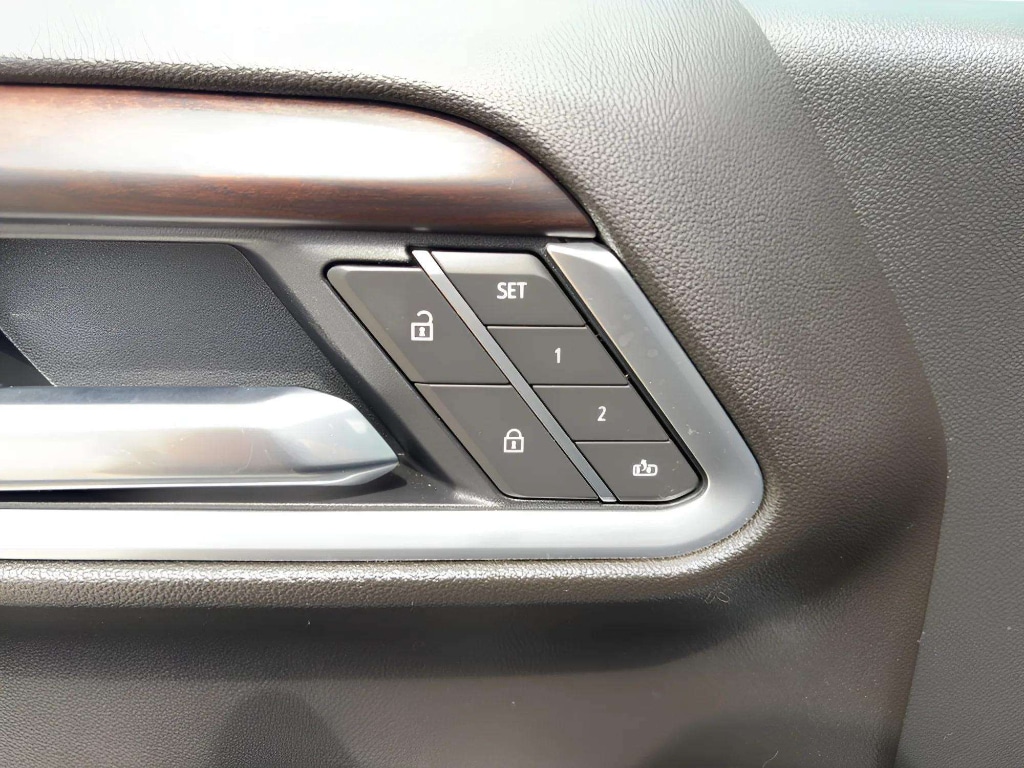 2026 GMC Sierra 1500 SLT - Photo 33