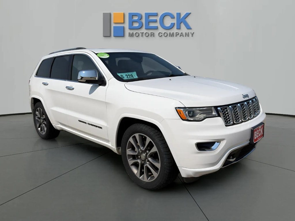 Certified 2018 Jeep Grand Cherokee Overland with VIN 1C4RJFCG4JC259784 for sale in Pierre, SD