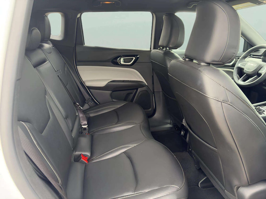 2025 Jeep Compass Limited - Photo 14