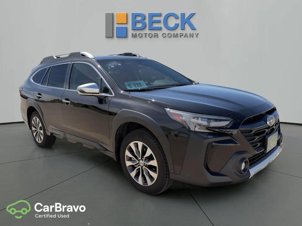 2025 Subaru Outback Touring XT's photo