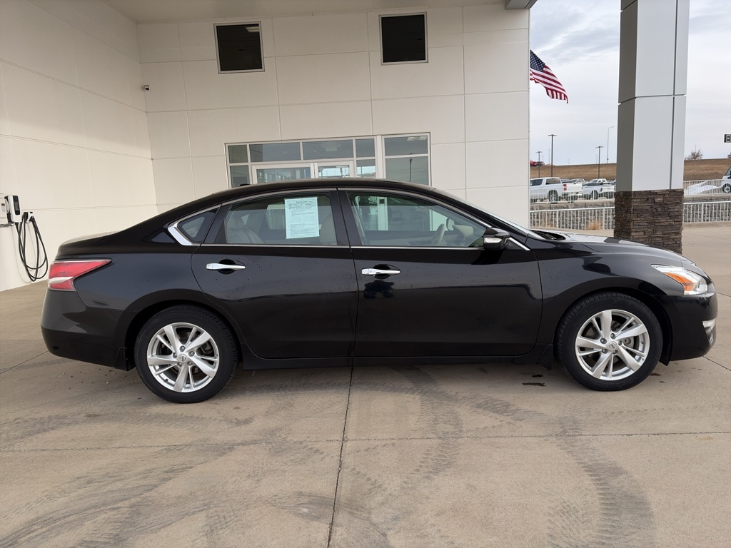 2015 Nissan Altima SL's photo