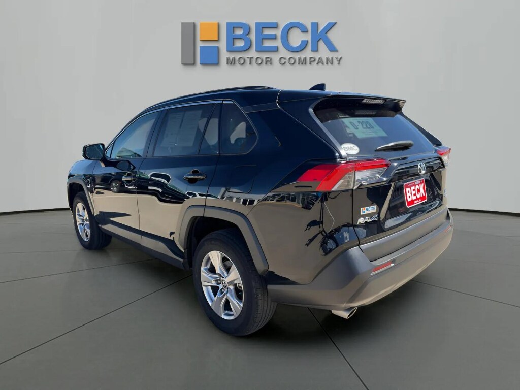 2023 Toyota RAV4 XLE - Photo 6