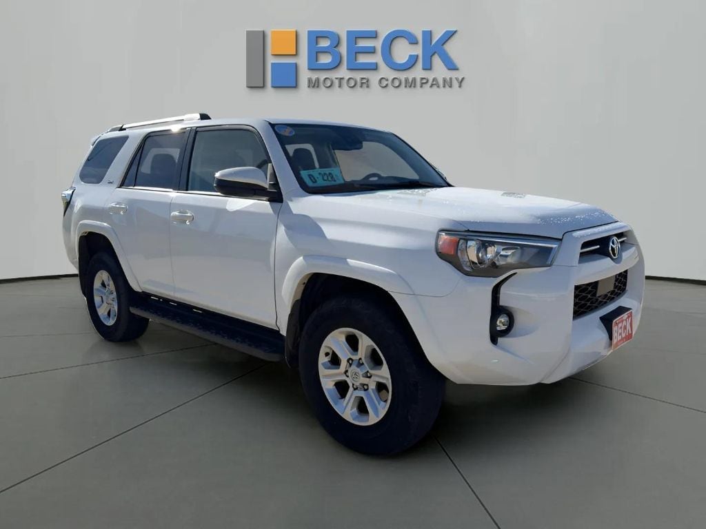 2024 Toyota 4Runner SR5's photo
